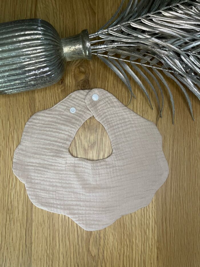 Bavoir beige personnalisable – Image 2