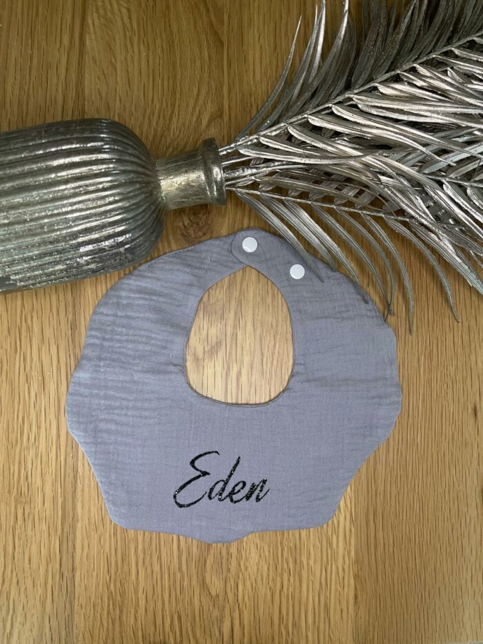 Bavoir gris personnalisable