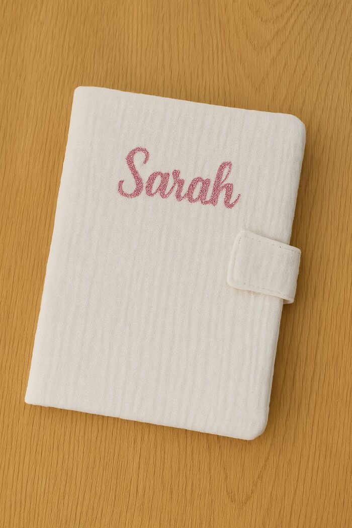 Protège carnet de santé blanc personnalisable